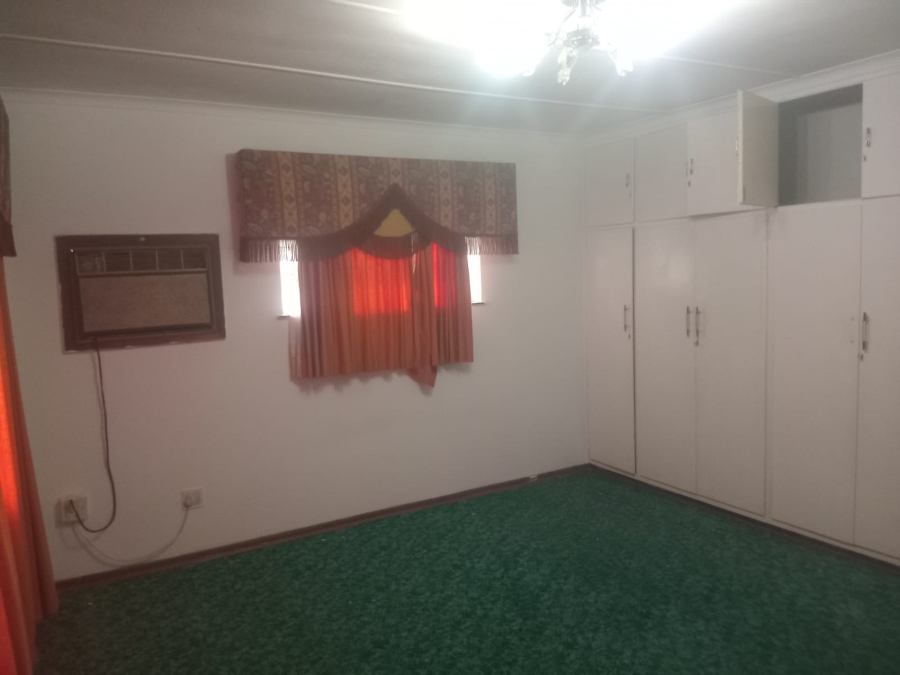 To Let 3 Bedroom Property for Rent in Amalinda Eastern Cape